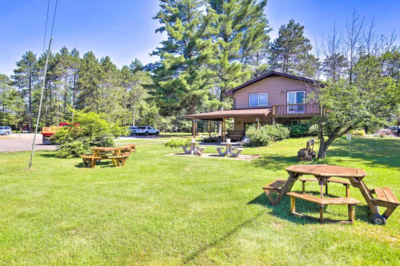 Simple Cranberry And Wine Farm Home With Fire Pit! Игл-Ривер Экстерьер фото